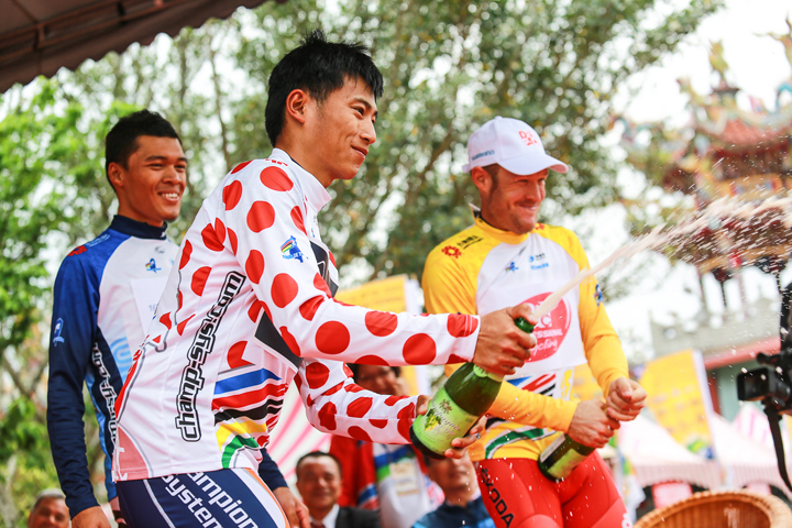 05-台灣一哥馮俊凱(中)順利冊封登山王，目標在新北市站完成二連霸