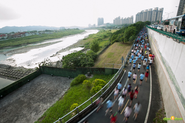 09_DJT7503-2606029185-O_碧潭橋上拍攝