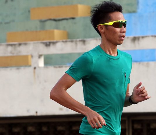 接棒傳承的馬拉松魂 ‧ 為跑步而活:何盡平突圍殺出三連霸