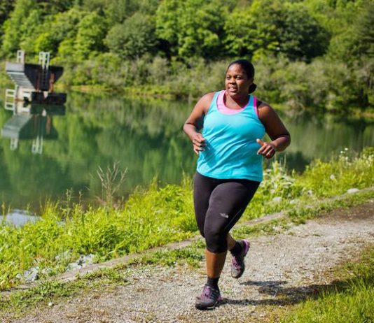 這位超馬跑者改變了大家對運動身型的觀感