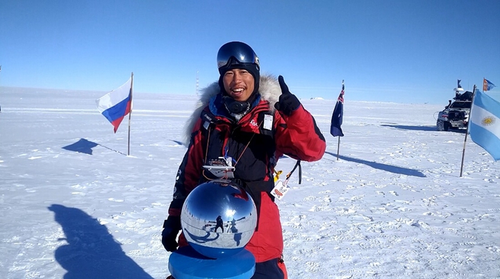 陳彥博成功抵達南極點
