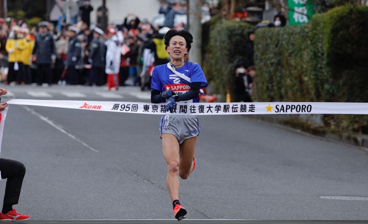 東海大第二位進入往路終點