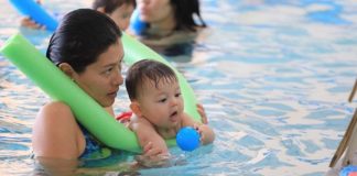 台灣家長可以學會澳洲的游泳觀念讓小嬰兒也能游得好