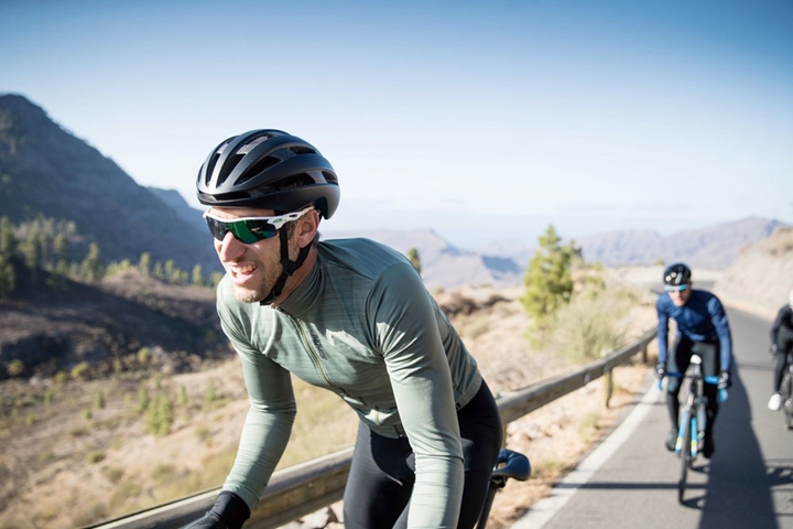身體在騎乘自行車動態的高溫度下，運動效果會大打折扣。