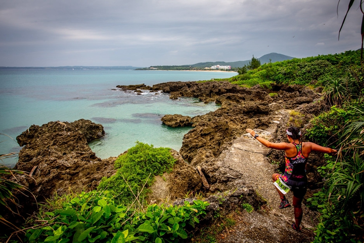 墾丁青蛙石海岸風景相當的美。圖片來源 : XTERRA Taiwan