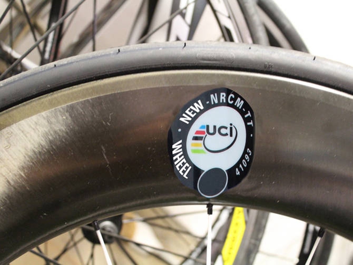 UCI 同樣也有輪組認證。