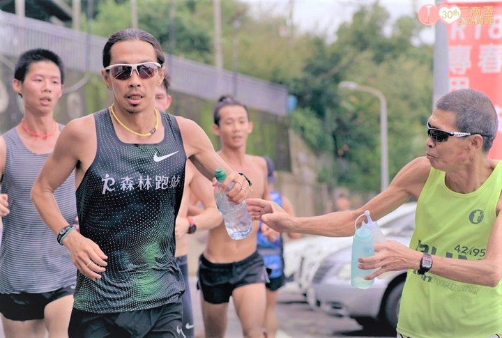 張嘉哲跑完琵琶湖之後，接下來即將前往中國移地訓練，9月參加柏林馬拉松。