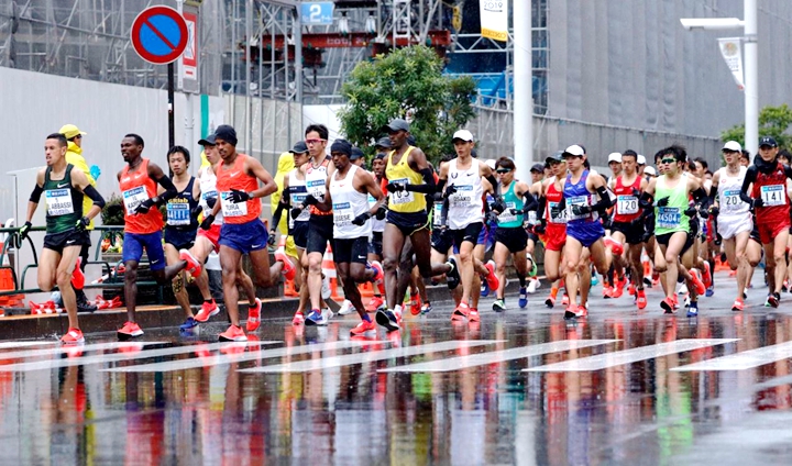 2019年東京馬拉松是9年以來天氣狀況最糟的一次。