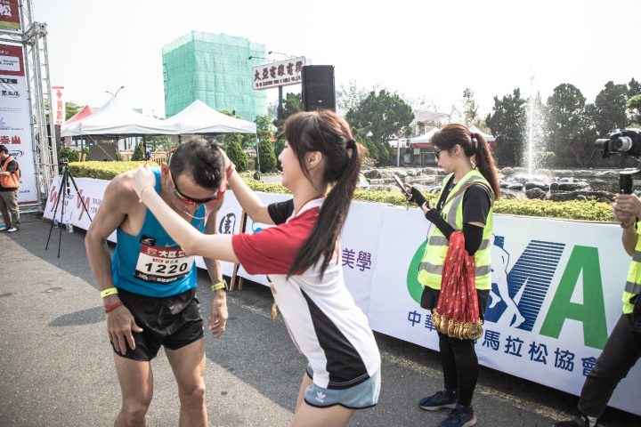 男子組全馬第一名蘇志濱。