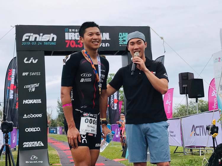 謝育宏在2019年Ironman Taiwan70.3的賽事以4小時28分40秒名列台灣第一、總排第11位。