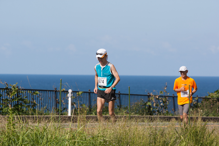 丹後賽道經過平原、高山、高原與海岸線，不乏幾個海拔高度變化大的區段。