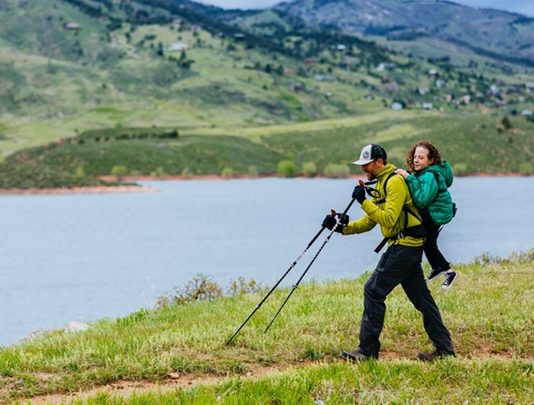 他的腿與我的雙眼 一塊上山的生命之旅
