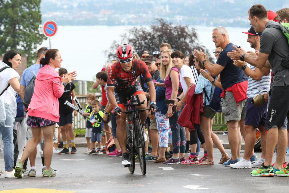 IRONMAN Switzerland 上上下下的單車賽段，考驗選手爬坡與速度的能力。