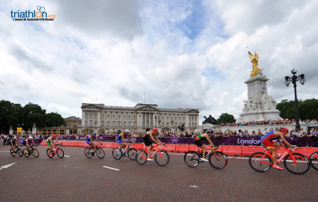 奧運鐵人三項賽，110 位來自全球的菁英決戰（圖片來源：動一動）