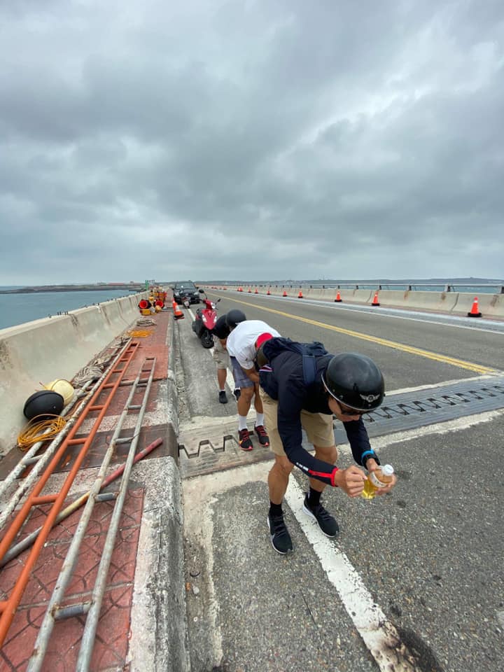 開賽前兩天去探路被跨海大橋的風嚇到。