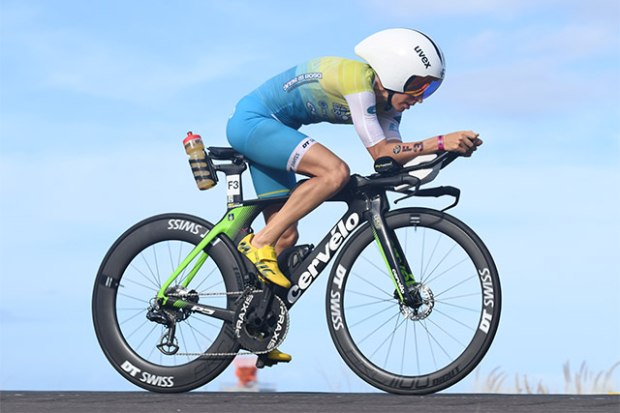 2019 世錦賽女子冠軍得主 Anne Haug 騎乘 Cervelo P5 。圖片來源。