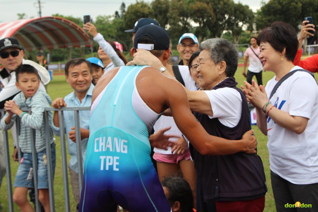 張團畯全家人都到場為他加油鼓勵。