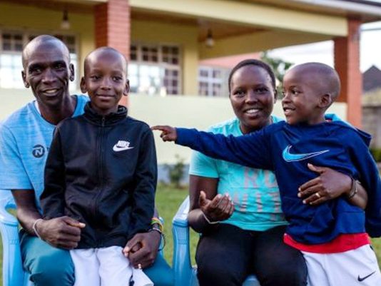 成功背後的妻子 談Eliud Kipchoge這位男人