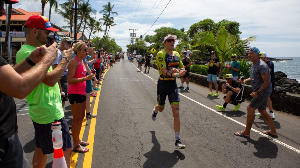 德國的 Sebastian Kienle 以 2：49：57 完成路跑。圖片來源。Photo: Brad Kaminski