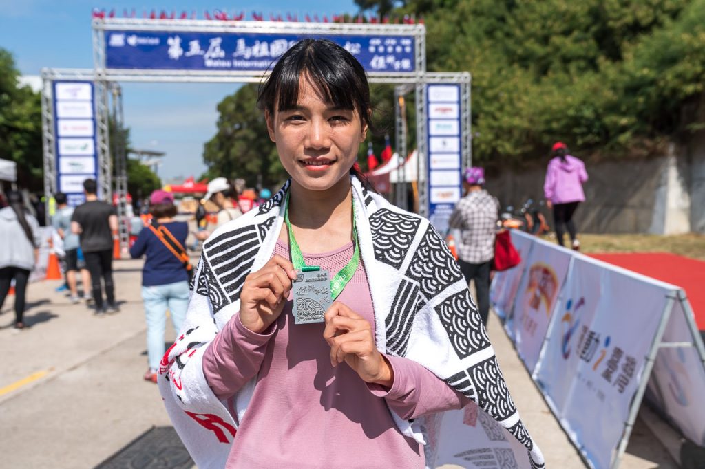 代言人玉兔女神游雅君大方分享挑戰馬祖馬拉松訣竅。