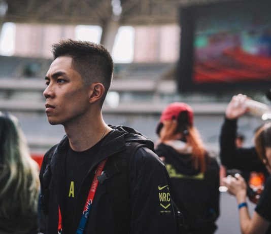 打造奔騰黑馬 陳盛琦手心向下的人生