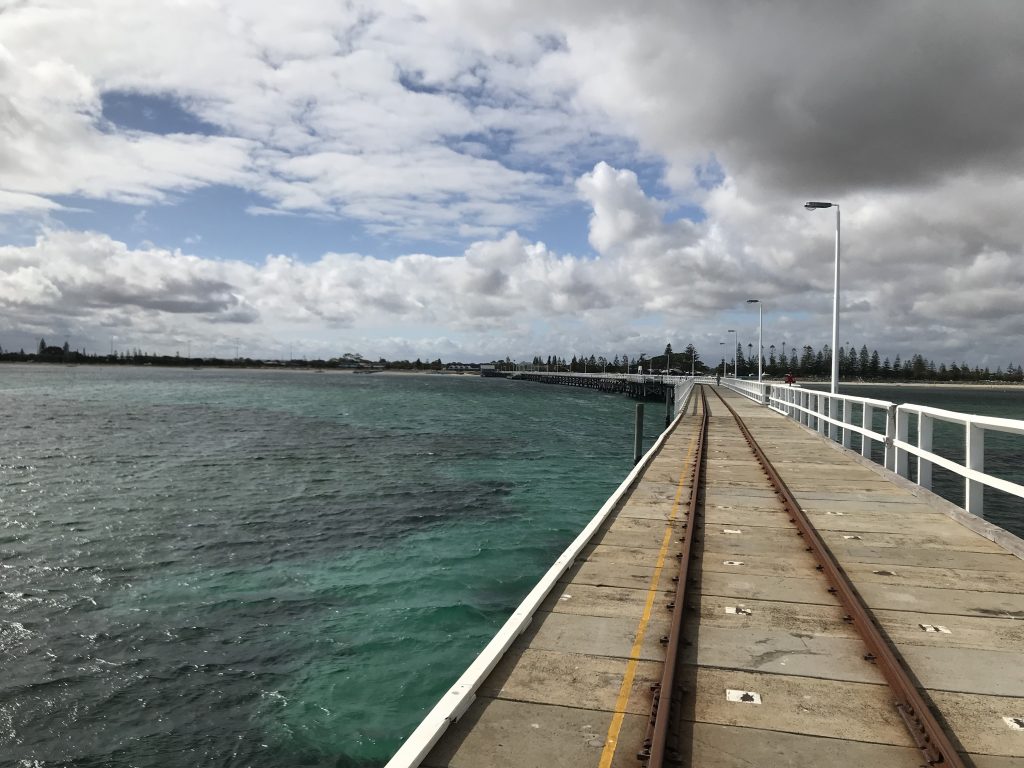 從海的另一端回望Busselton