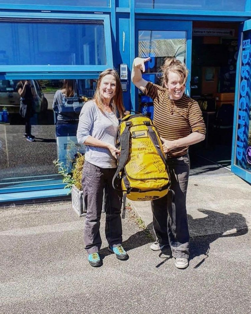 Anna's bag 'Barry Buttercup' was signed along the way by her hosts © ANNA MCNUFF