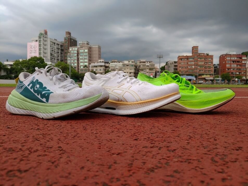 鞋頭上揚組 (HOKA ONE ONE Carbon X, ASICS MetaRide, NIKE Air ZoomX Vaporfly Next%)