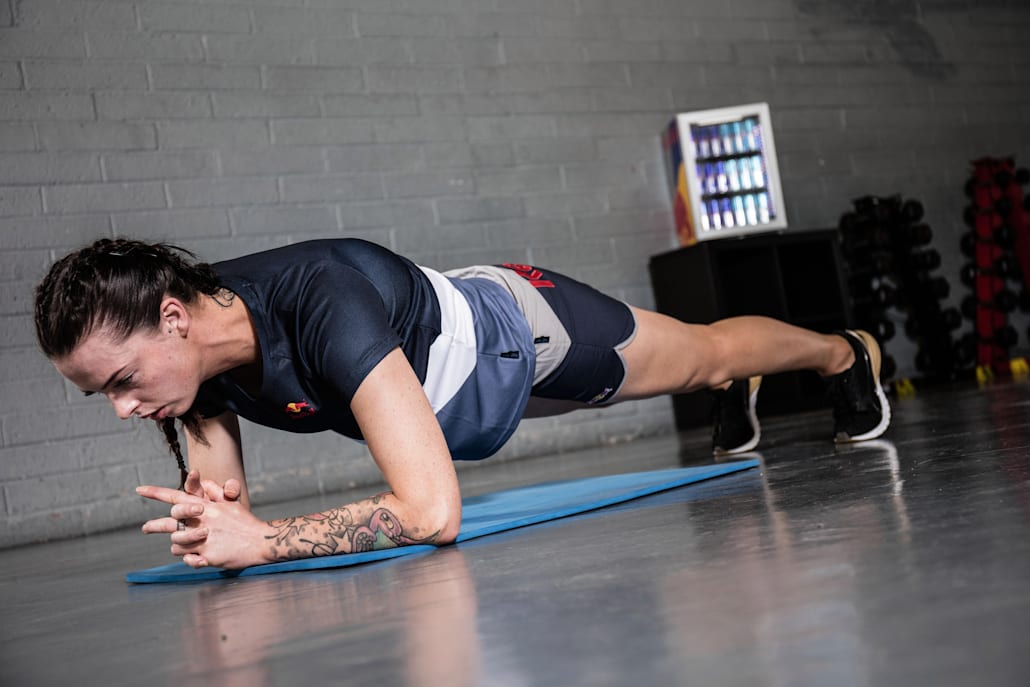 平板撐體對於訓練核心肌群十分有效。 © DAN SHERIDAN/INPHO