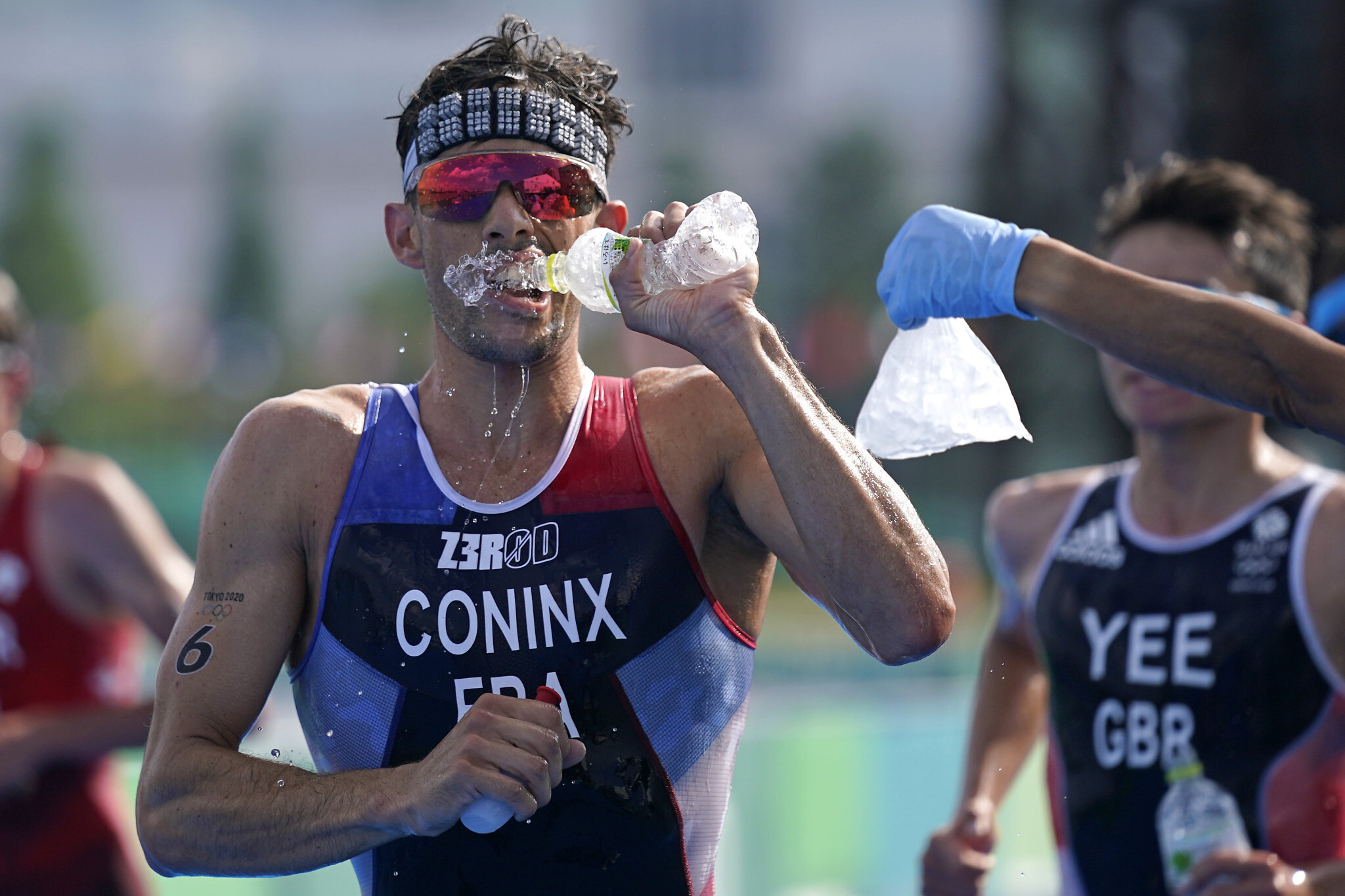 2020東京奧運鐵人三項男子組賽事當天，水溫攝氏 28.9 度、氣溫攝氏 26.7 度、濕度 67.1%。圖片來源：AP Photo/Jae C. Hong