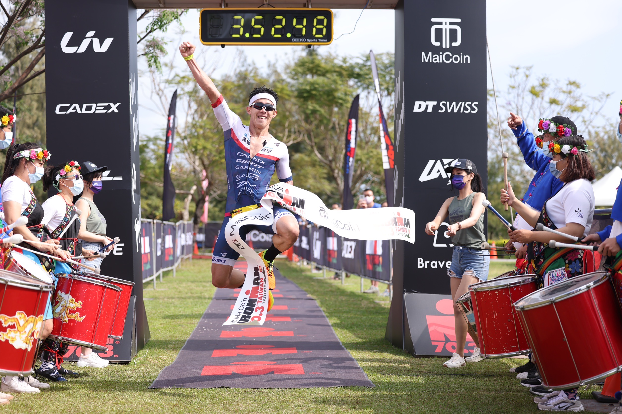 以 3:52:48 的成績打破 2020 年 IRONMAN 70.3 台東場賽道紀錄的張團畯