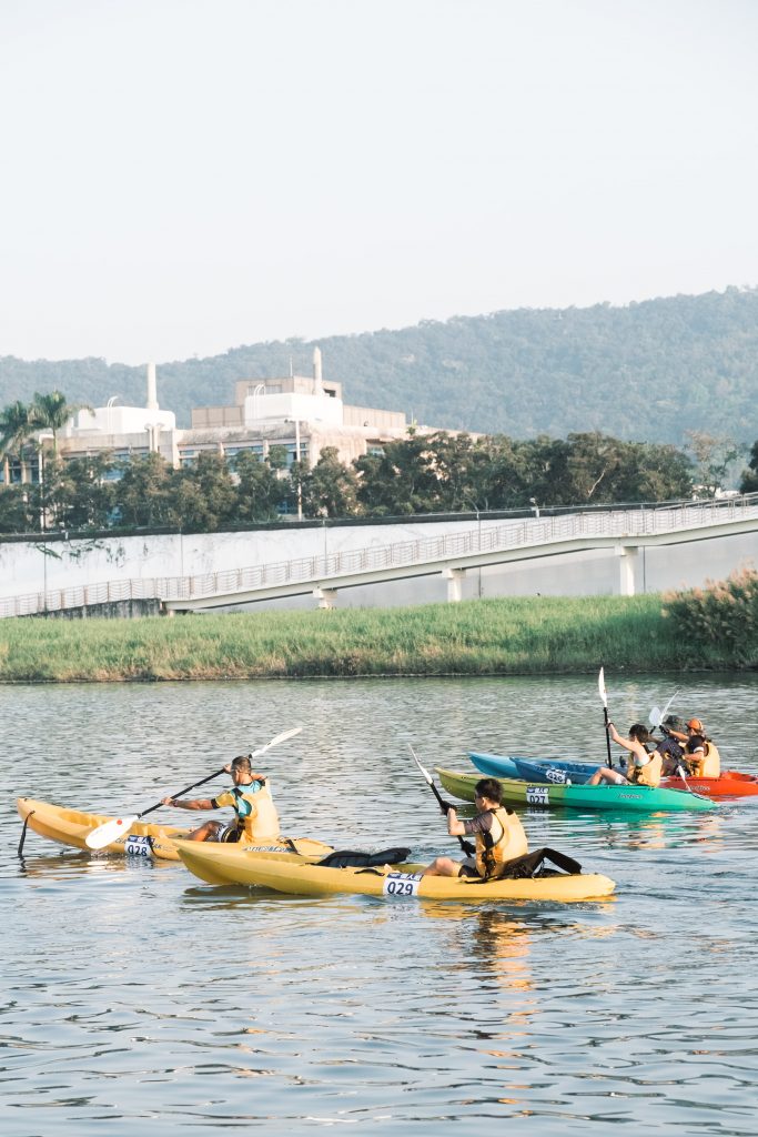 臺北山水鐵人挑戰賽突破了傳統三鐵的競賽模式，融合現今最風行的獨木舟、河濱鐵馬路線及山徑路跑。