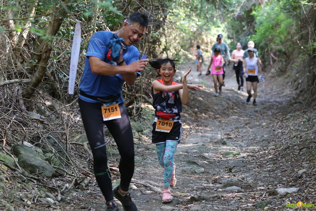 7 公里組越野賽道適合全家大小一起參與，接觸大自然、培養興趣和體能