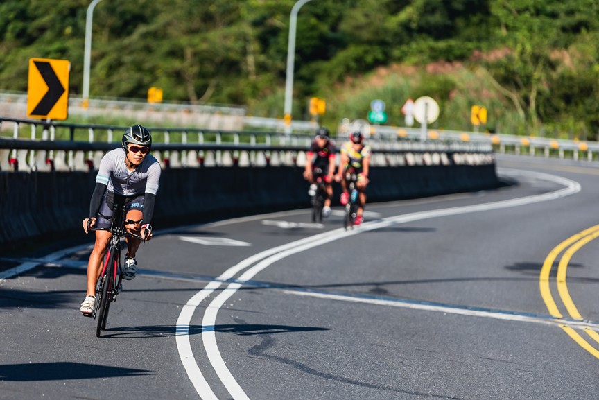 海泳、公路車、越野跑，從公路到越野，用循序漸進的方式，展開輕冒險之旅。