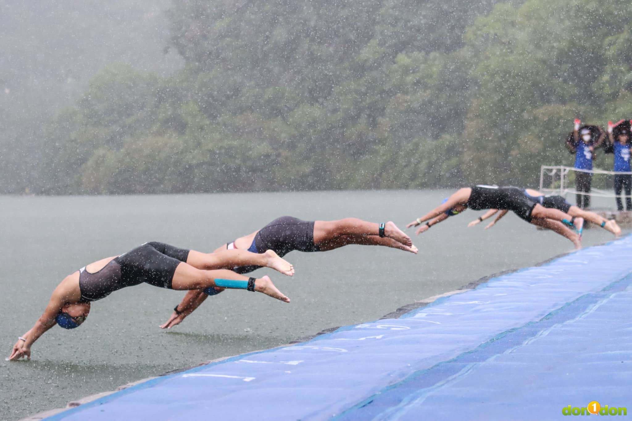 2022梅花湖，共4位菁英女子組跳水