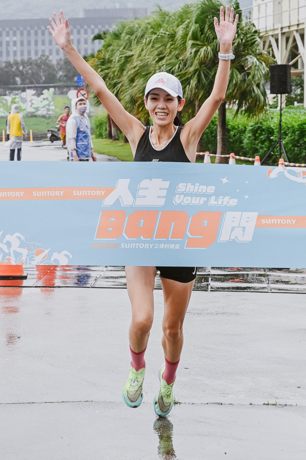 10公里女子組冠軍黃文秀(42分56秒)