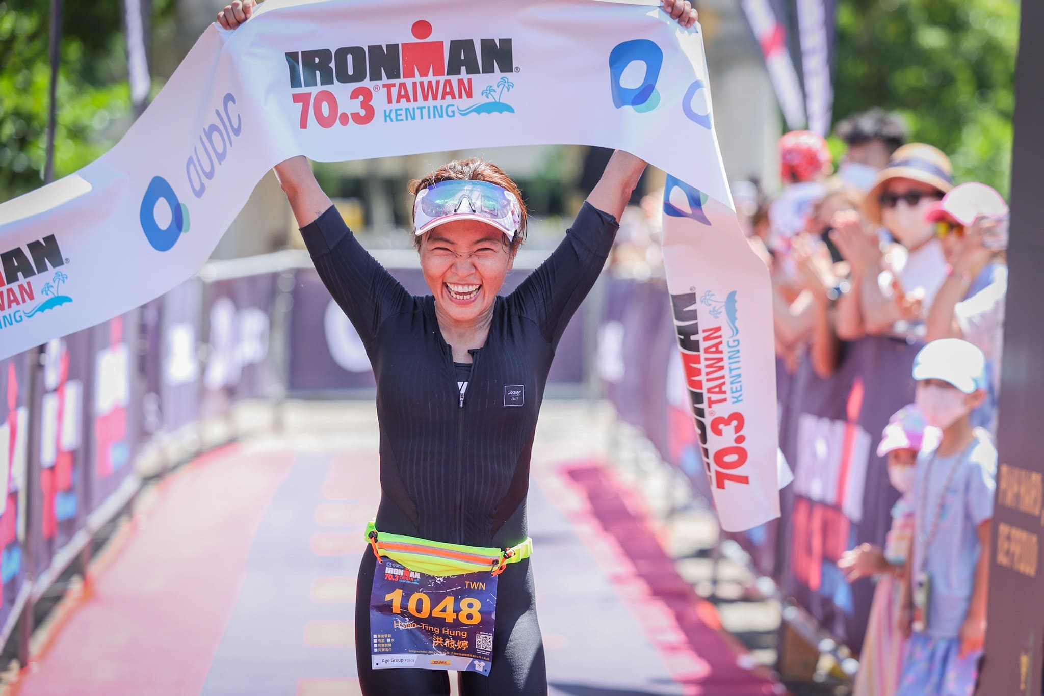 女子組洪筱婷 Mica 連霸 IRONMAN 70.3 墾丁女子組分齡總冠軍。圖片來源：LAVA台灣鐵人三項公司