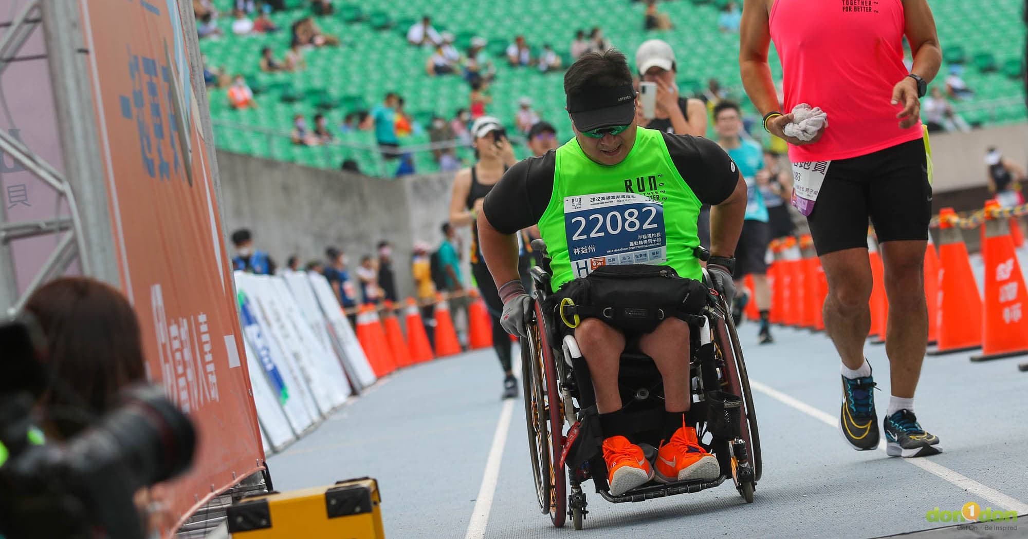 運動輪椅組