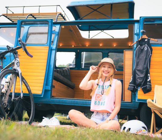 史上最VanLife的鐵人三項賽《LAVA TRI 玩賽樂園》攜手福斯商旅 顛覆想像 嗨翻台東