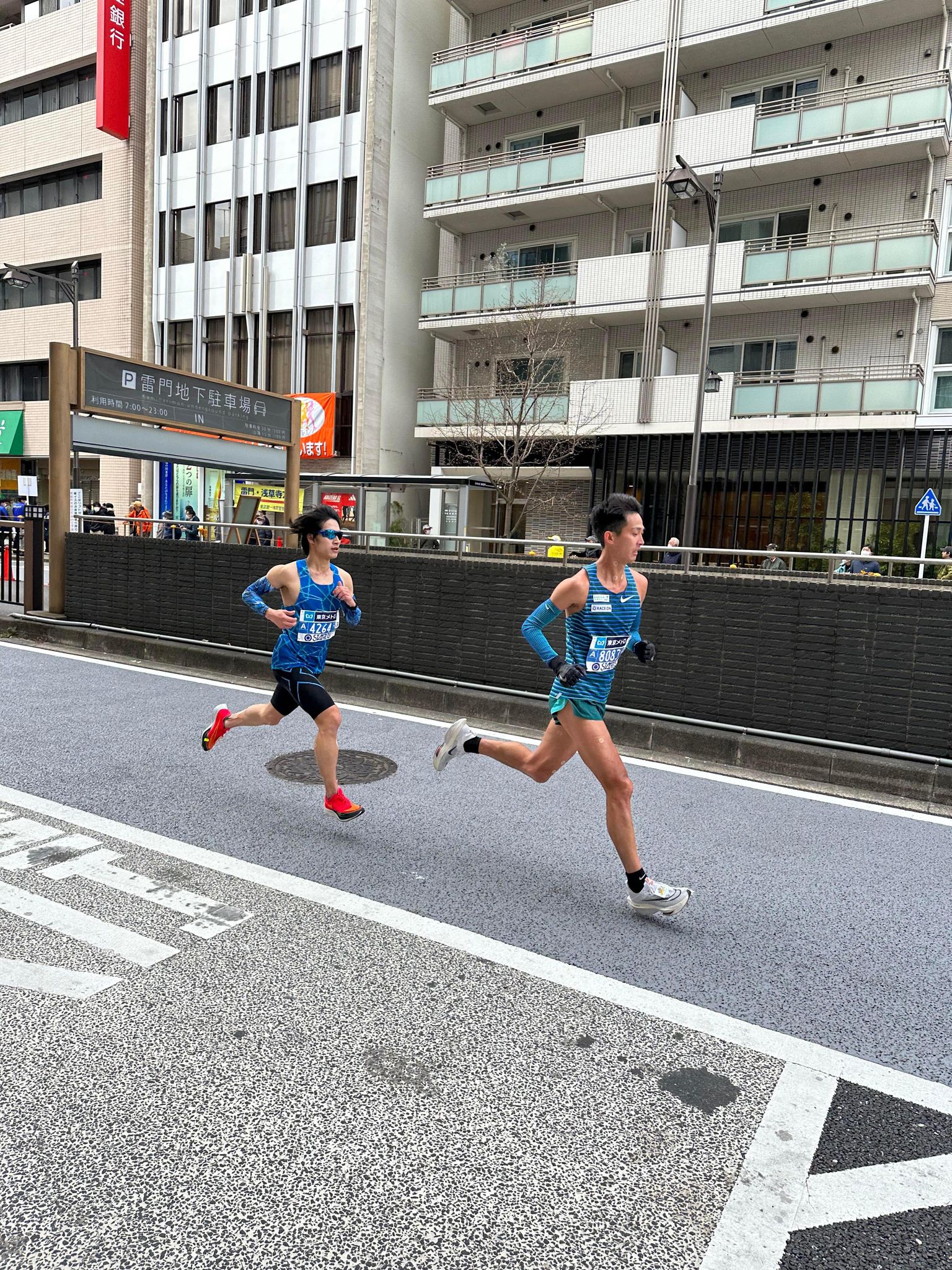 台灣選手首位周庭印，以 2 小時 23 分 04 秒率先跨過終點 照片來源：周庭印