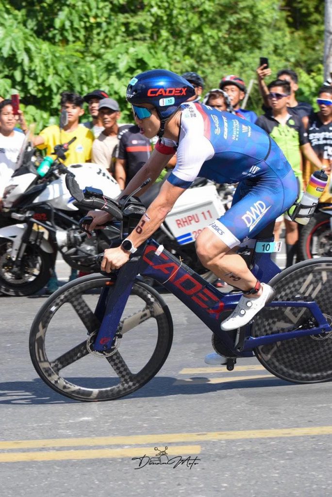 IRONMAN 70.3 Davao張團畯自行車項目盡全力騎出單項 PB 2 小時 04 分 46 秒。