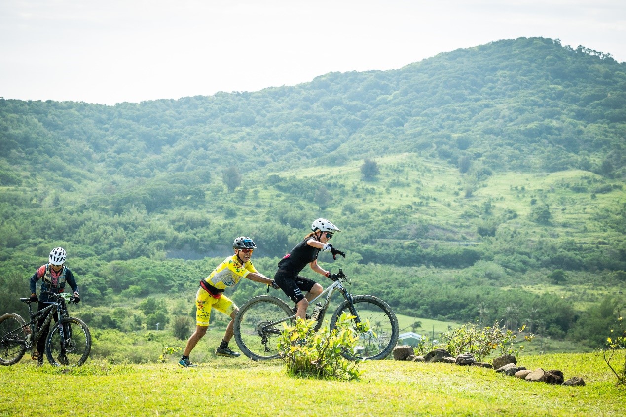 墾丁的登山車賽道變化極為豐富，玩過的人都這樣說：「百騎不厭。」