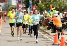 來澎湖跑馬拉松吃甚麼 當然是吃大龍蝦跟石斑海鮮粥