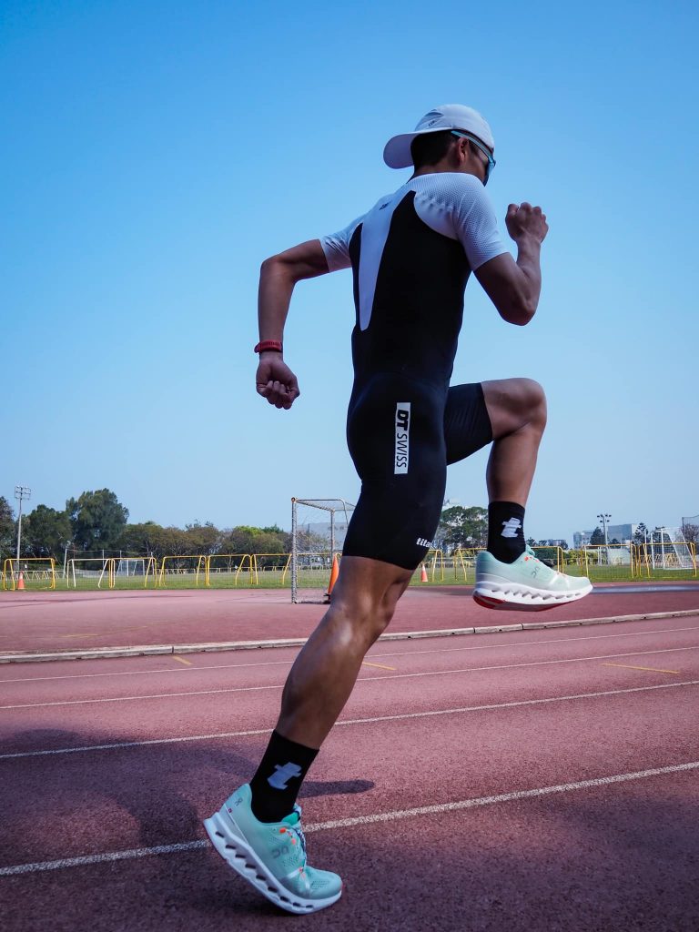 鐵人三項是博智現階段的主要競技項目，越野跑則是他平時交叉訓練時的輔助功課。