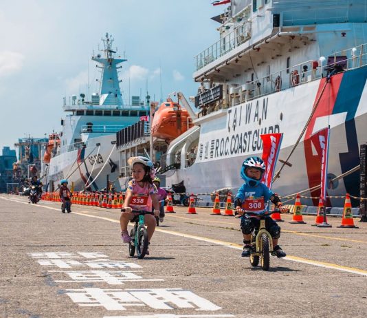 Challenge Junior Kaohsiung小鐵人兩項賽暨SUP水陸趣味挑戰 高雄大港橋旁熱鬧開賽