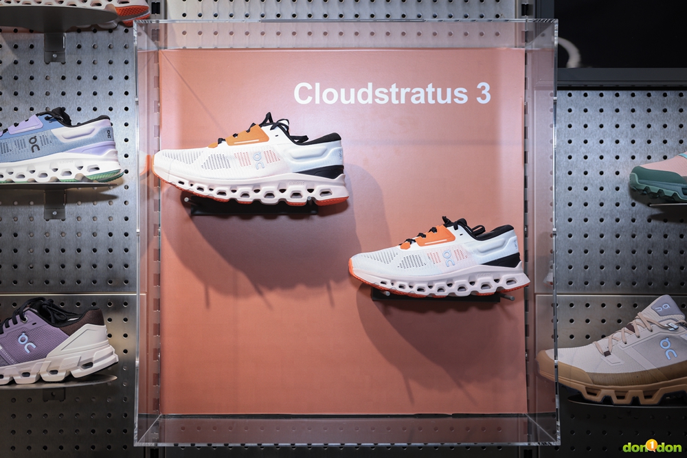 八月於台灣新上市的 On Cloudstratus 3 照片來源：On Running Taiwan