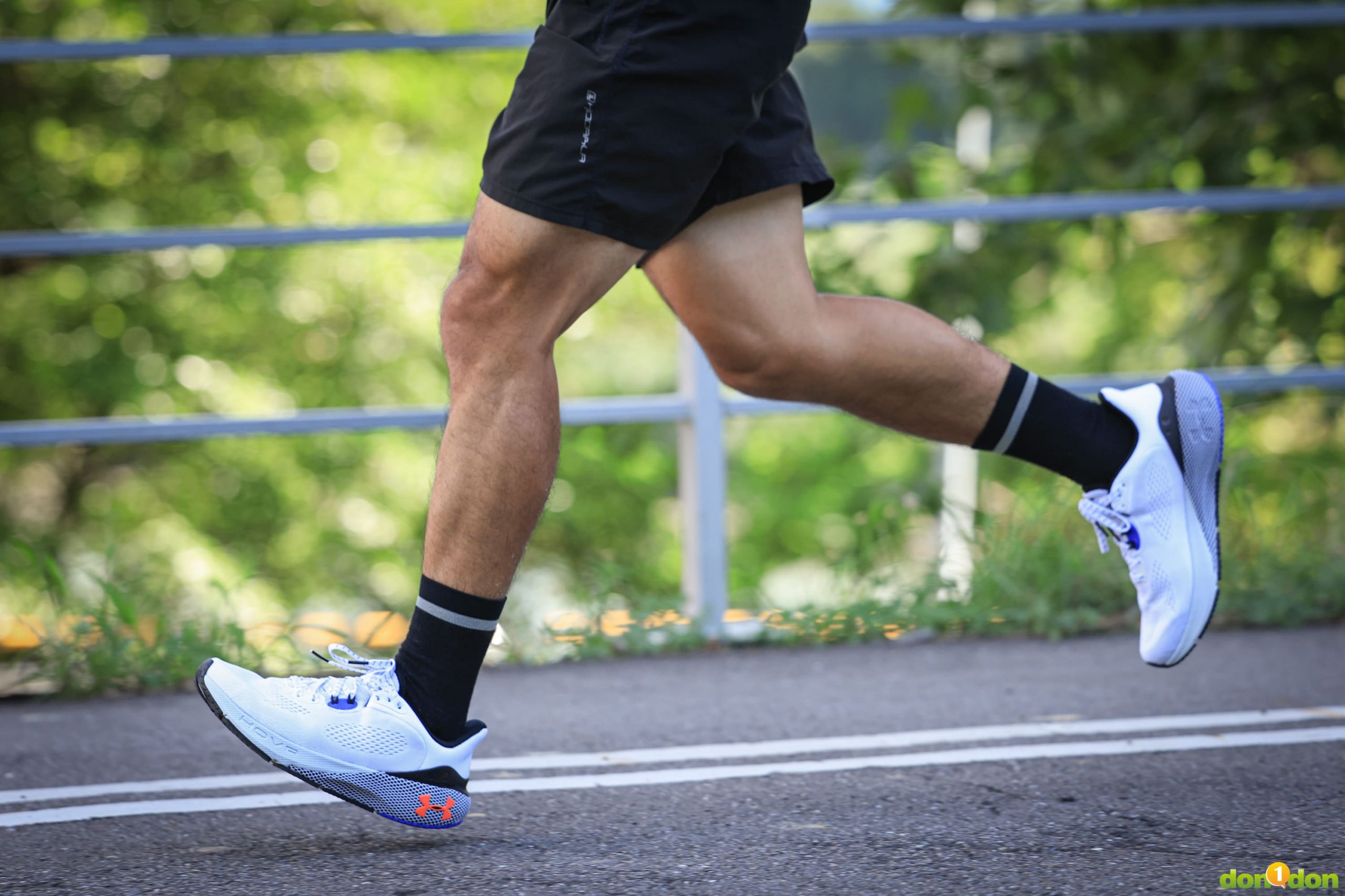 緩震跑鞋的需求不只在於體重或體型。 UA緩震鞋款HOVR MACHINA 3