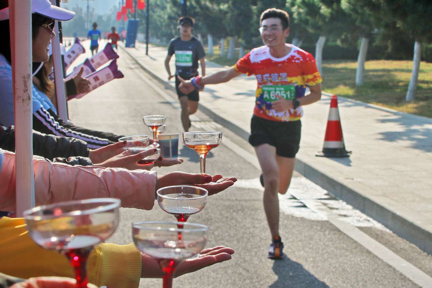 喝酒跑馬拉松很早就開始了 照片來源：foodandwine
