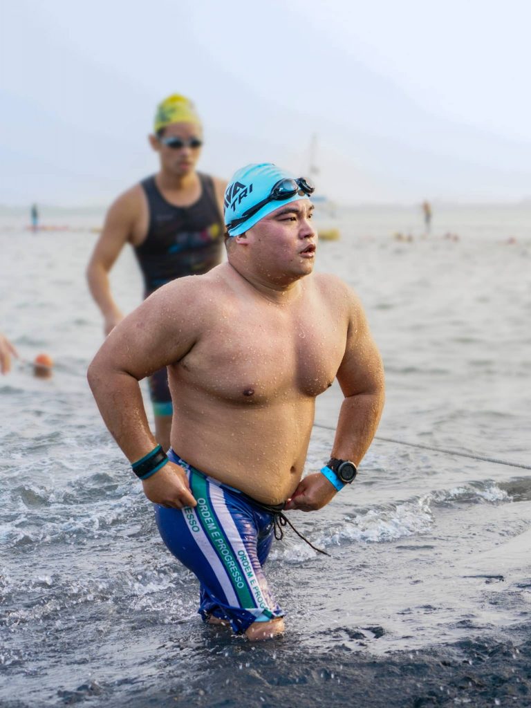 肢體障礙游泳選手張維捷 參加LAVA大鵬灣鐵人三項賽