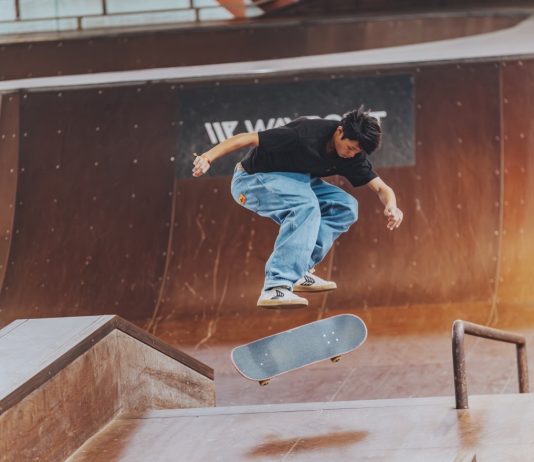 滑板選手組冠軍：余易哲